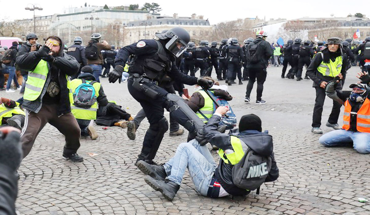 Gilets jaunes : Violences policières sur un manifestants