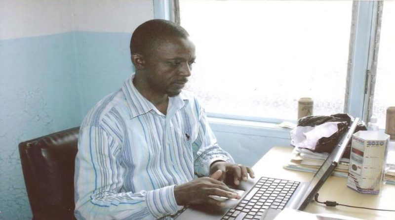 Denis Nkwebo, journaliste