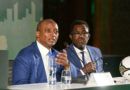 CAF Président Motsepe et le SG Véron Mosengo-Omba (Crédit image : #AFP)