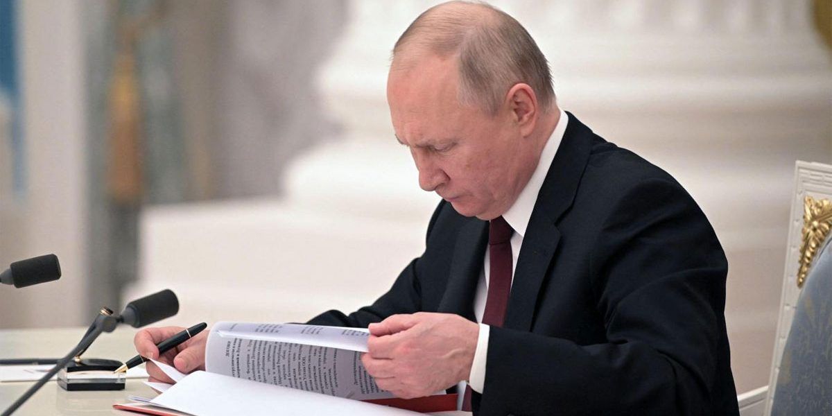 Vladimir Poutine annonce une opération militaire spéciale en Ukraine