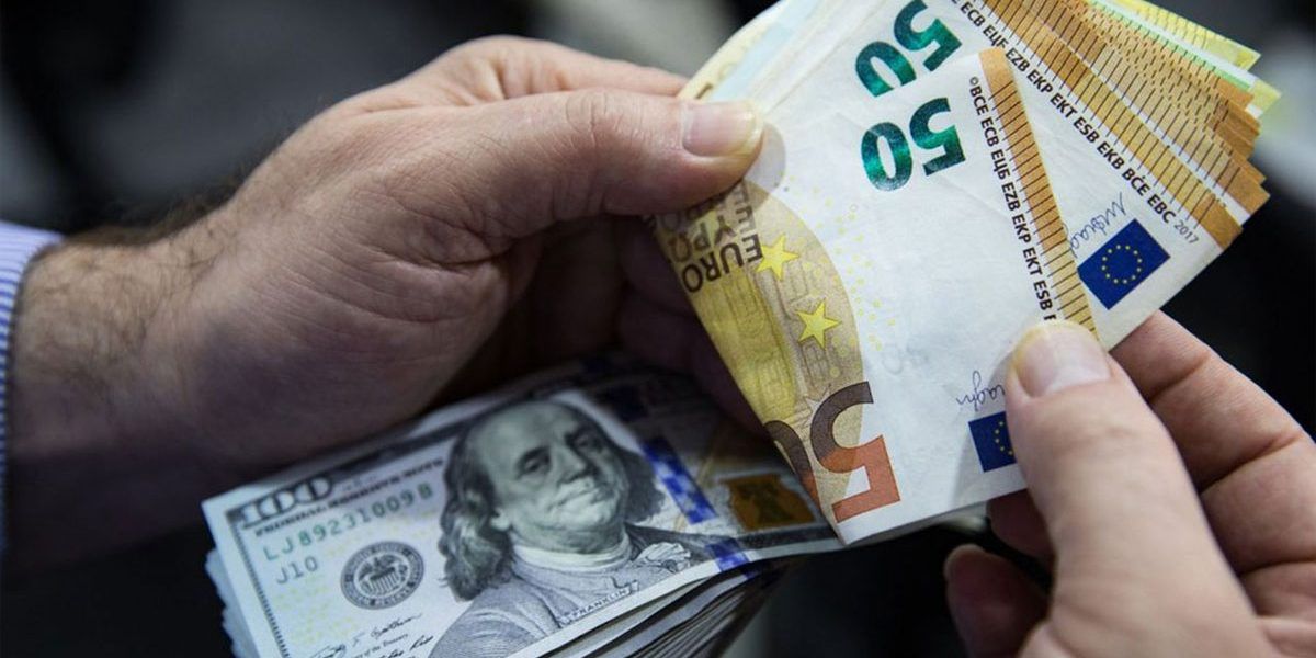 Euro face au Dollar, Rouble, Yuan