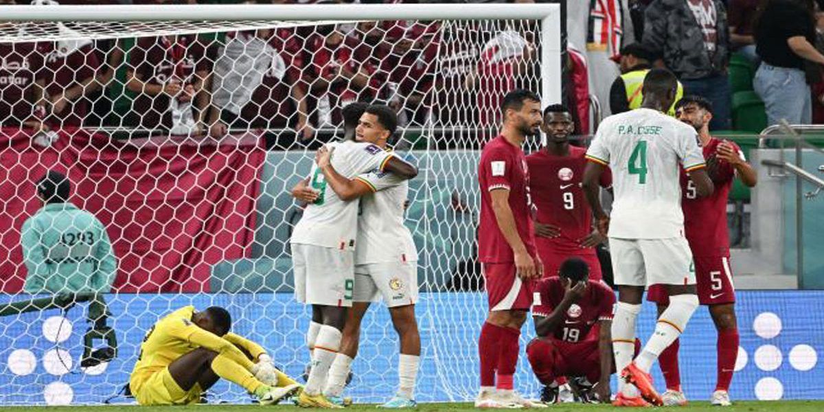 Joueurs du Qatar en pleurs Coupe du monde 2022